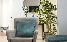 Apartamentos Puente Romano Suites