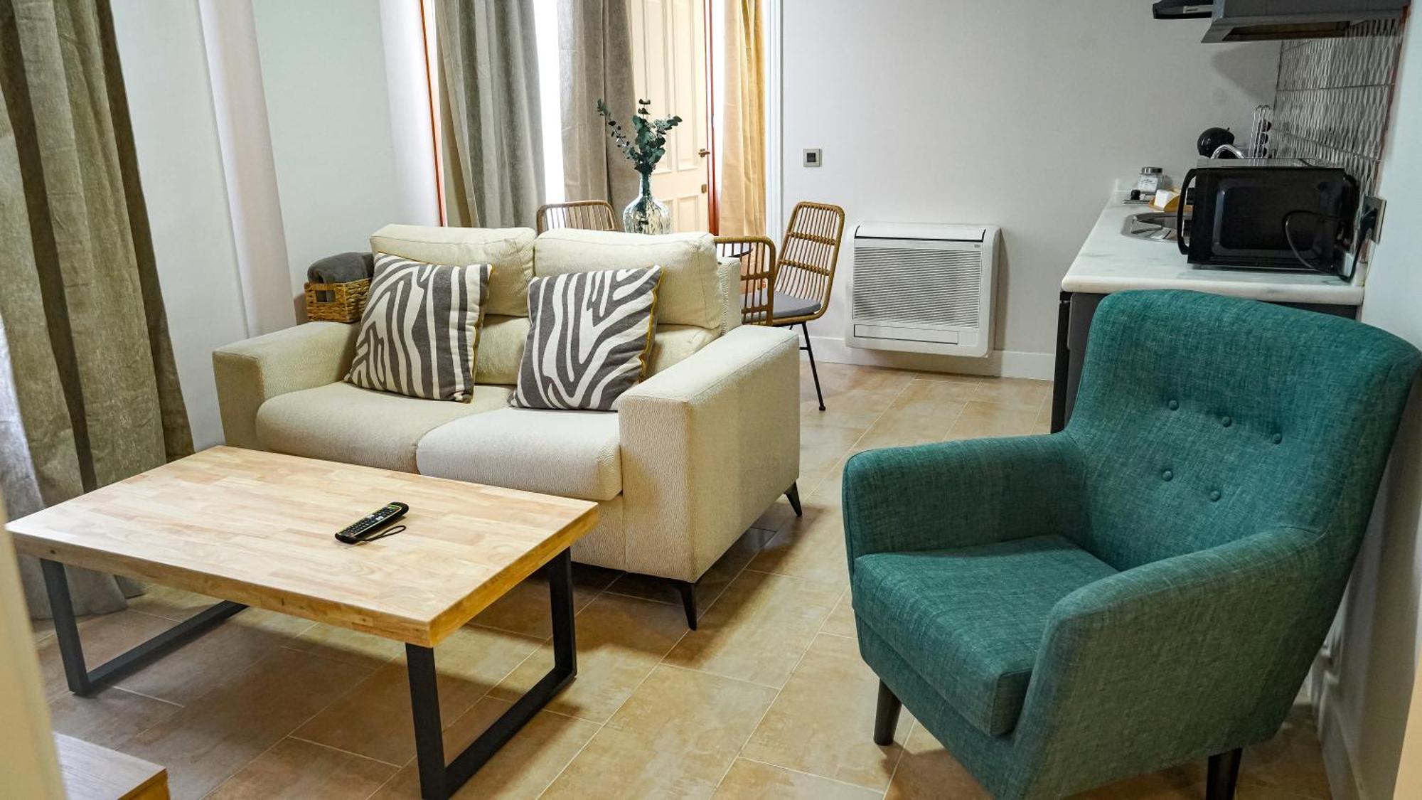 Apartamentos Puente Romano Suites Mérida Exterior photo
